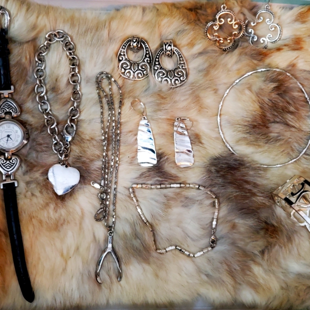 Silver tone Jewelry Lot
